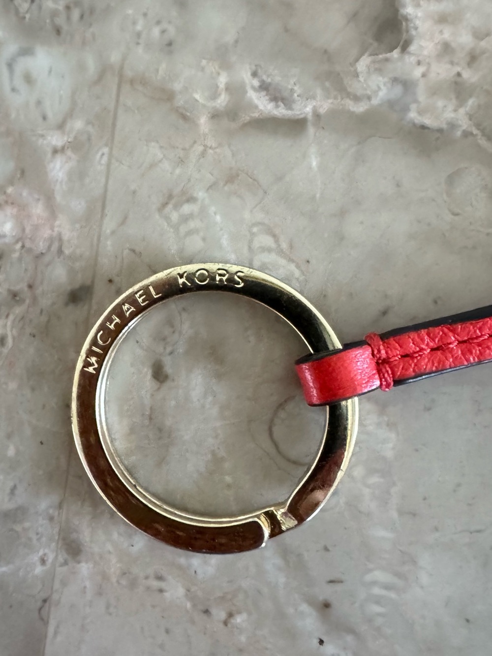 Michael Kors Red Pebbled Leather Key Card Holder with Gold MK Emblem - Picture 4 of 7